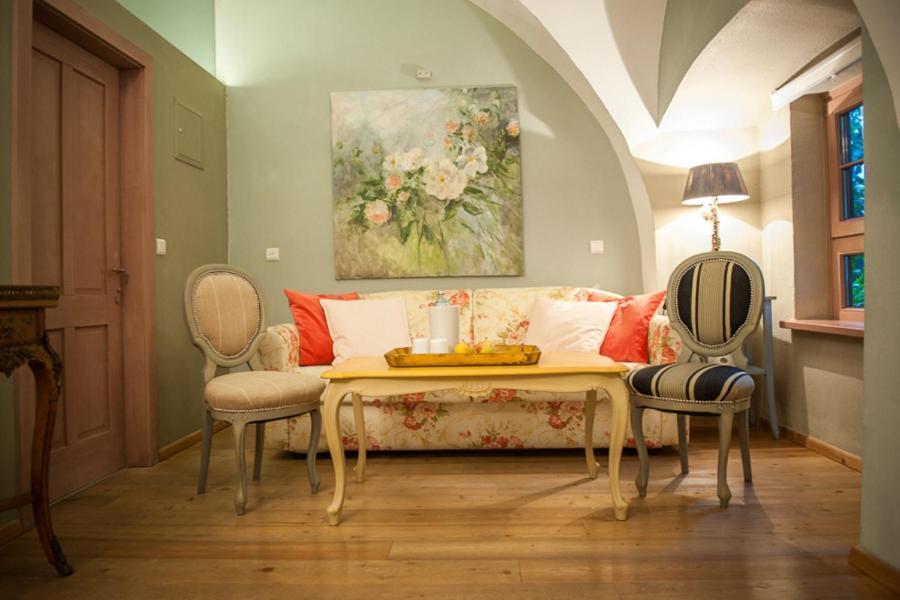 רוסט Art Boutique Hotel Buergerhaus מראה חיצוני תמונה